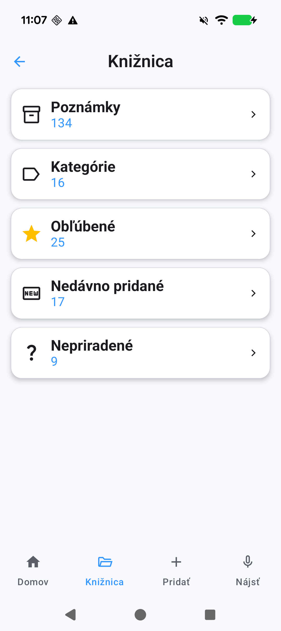 Hlasové poznámky — obrazovka Knižnica s poznámkami usporiadanými do kategórií